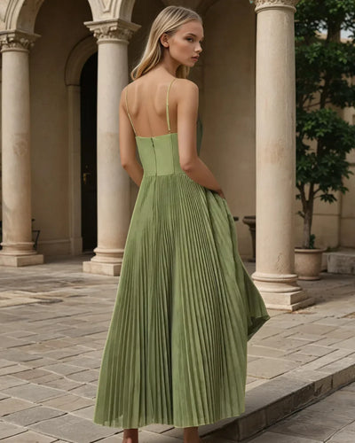 Kleid Olivia – Moderne Eleganz mit freiem Rücken